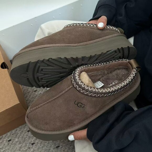 UGG Tazz Platform Shearling Lined Slipper - Picture 8 of 9